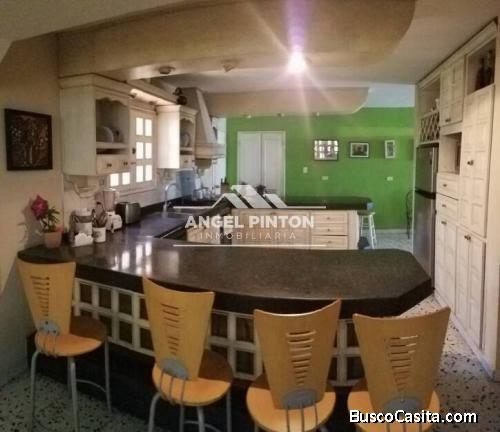 CASA VENTA PUEBLO NUEVO MARACAIBO SWUETTER API 533