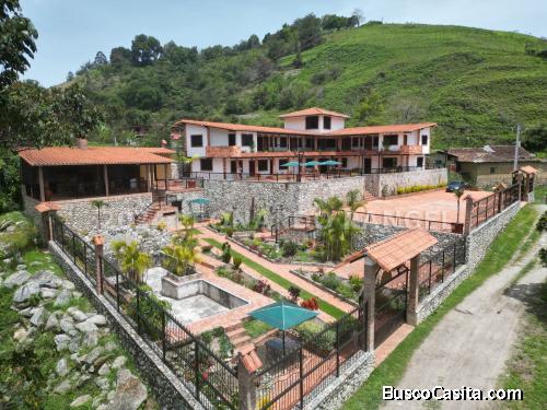 Se Vende Posada De 13 Habitaciones En Mucunután, Mérida.