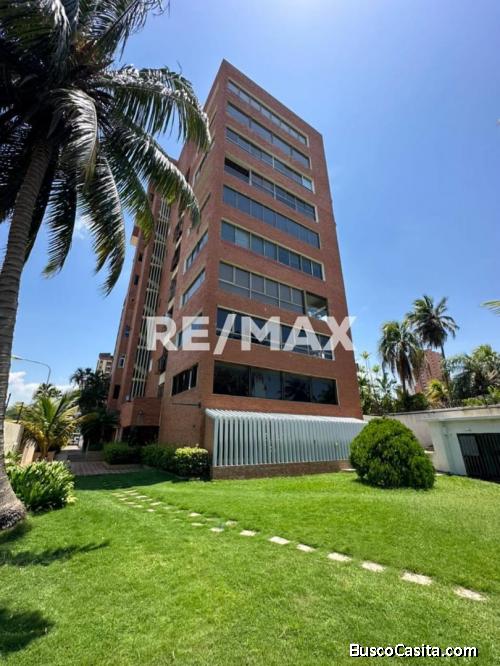 Penthouse en Venta Av. El Milagro. Remax Millenium
