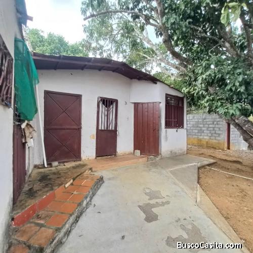 Casa-granja con terreno de 1500 mts2 en venta, Brisas de Terepaima, Cabudare
