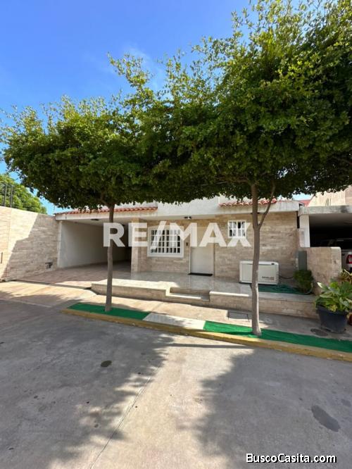Casa En Venta Villa Palma Real. Remax Millenium