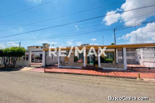 Casa en Venta Urb. Alhambra Remax Millenium