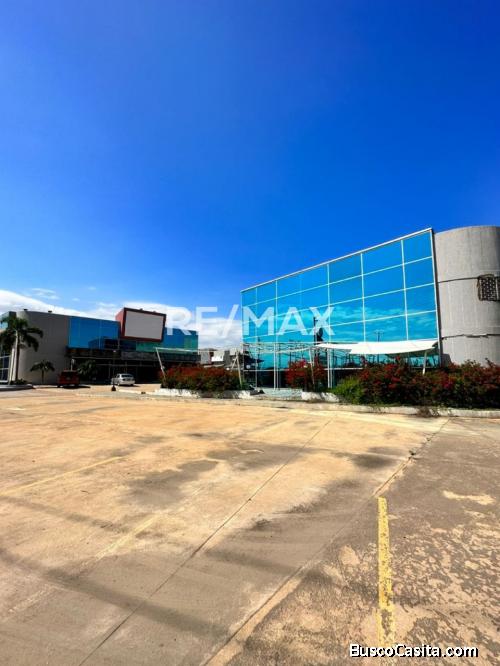 Local C.C. Florida Outlet en Alq. Remax Millenium
