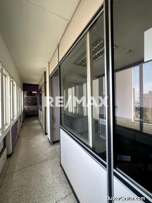 OficinaAlquiler. Edif Los Cerros Remax Millenium