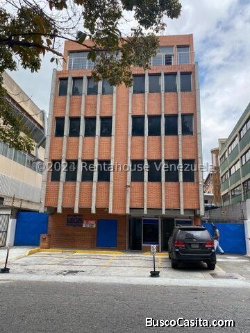 Edificio en venta en La Urbina MLS #25-2850