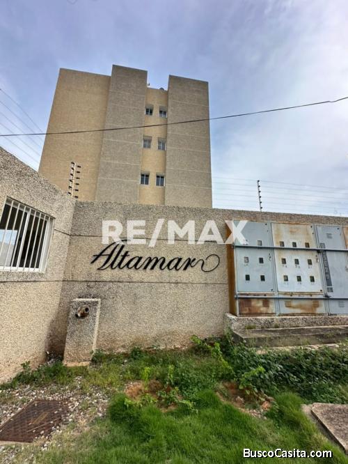 Apartamento En Venta Edif. Altamar. Remax Millenium