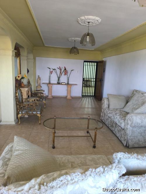 VENDO PENTHOUSE EN URBANIZACION LOS GIRASOLES