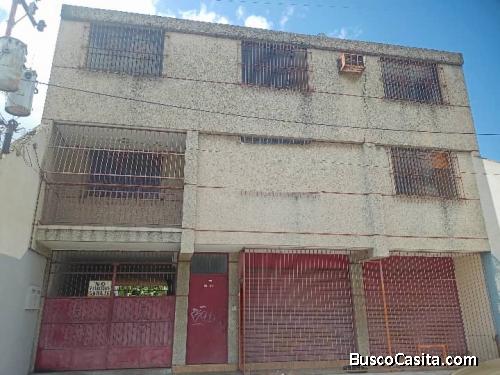 Casa comercial en la Av. Arismendi Valencia