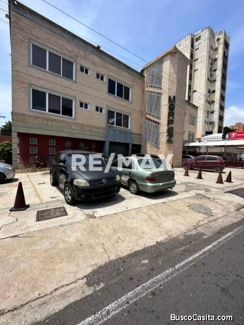 Oficina en Alquiler Av.Universidad Remax Millenium