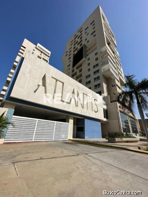 Apartamento En Edif. Atlantis. Remax Millenium
