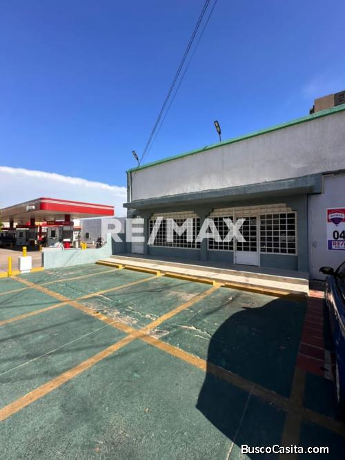 Local con Galpón en Venta Av. Dr. Portillo. Remax Millenium