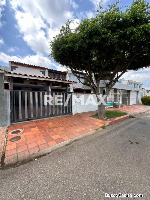 Casa Urb. Lago Mar Beach en Venta. Remax Millenium