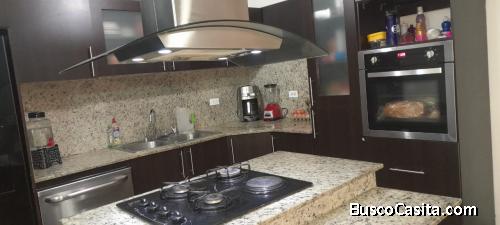 Hermosa y Moderna Casa ubicada en La urbanización Las Brisas Guacara.