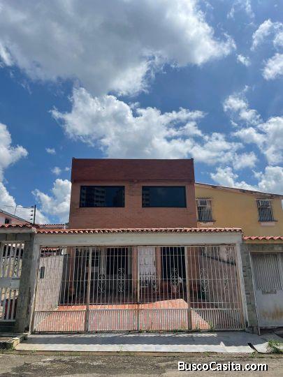 EN VENTA APARTO QUINTA EN URB. SABANA LARGA, VALENCIA