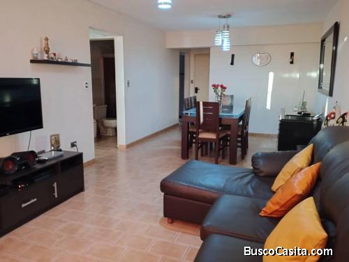 Excelente Apto. en venta en la Urb. Lomas de Ávila, Palo Verde. Telf. 04269138924.