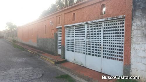 Casa Quinta en La Mora 2 La Victoria Aragua