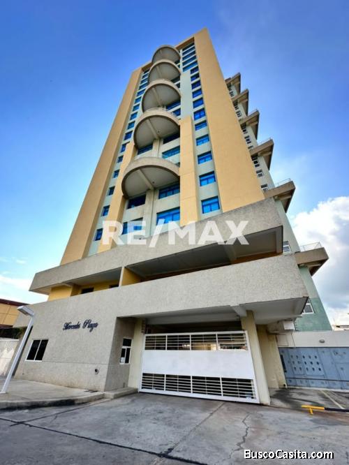 Apto. en Alquiler Mercedes Plaza Remax Millenium..