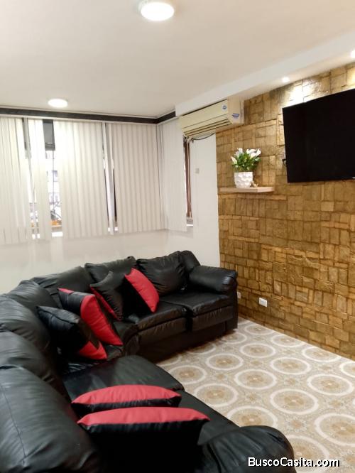 Comodo apartamento en Resd. Liliana en el centro de La Victoria