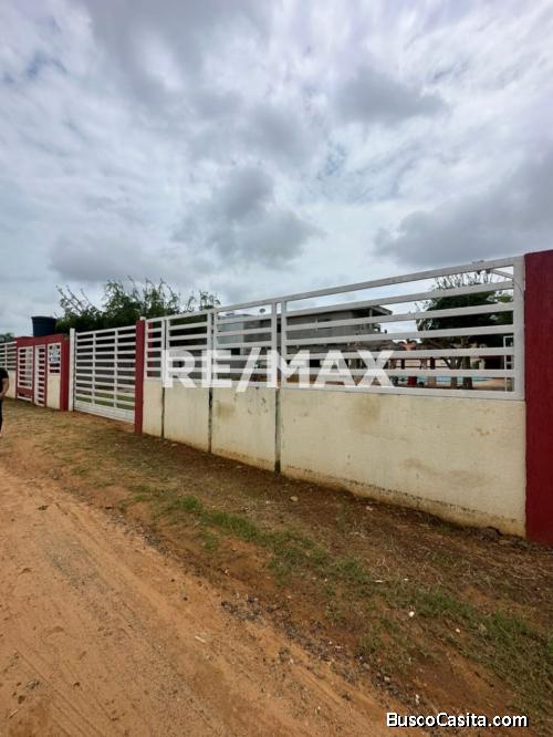 Granja Complejo Los Bucares. Remax Millenium