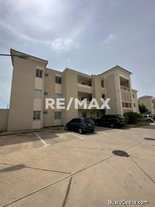 Apartamento en Venta. Resid. Lago Country Sur. Remax Millenium