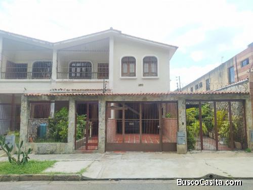Se Vende Apto-quinta en el Conj. Res. San Jose, Prebo.