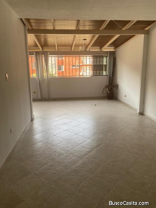 Vendo comodo apartamento