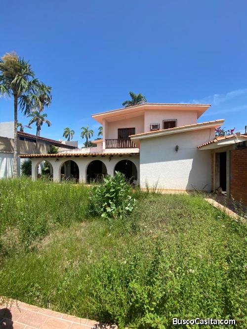 VENDO CASA EN URBANIZACION CUMBOTO NORTE EN PUERTO CABELLO