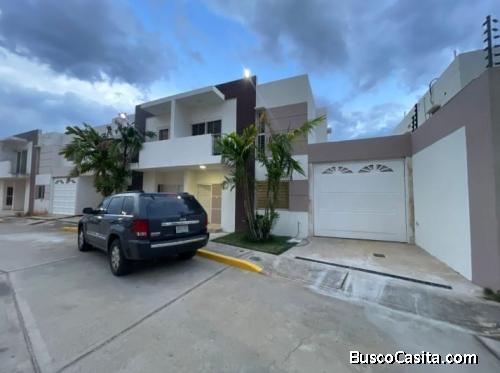  Casa alquiler en Punta Norte Lago Mar Beach 251024