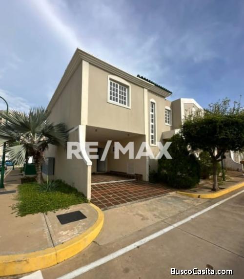 Casa alquiler Maracaibo en Villa Lago Country III 251024
