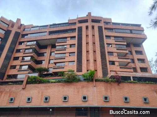 Se alquila bello apartamento amoblado de lujo en La Tahona