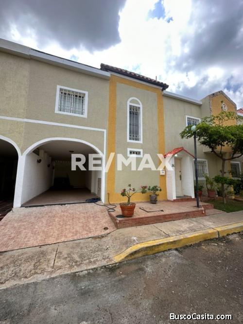 Casa En Villa Molinos De Viento. Remax Millenium