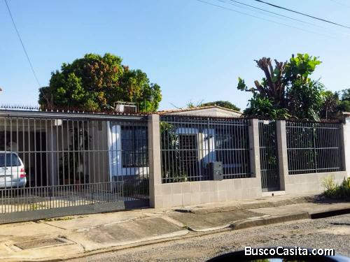 Vendo hermosa casa los caobos
