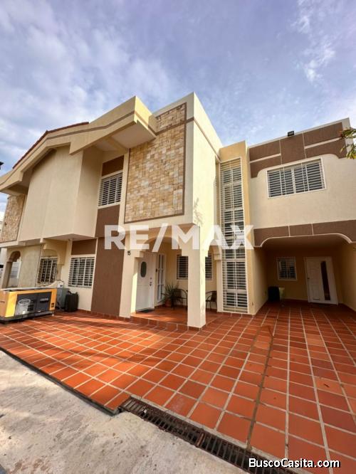 Casa en Venta. Villa Portal del Sol. Remax Millenium
