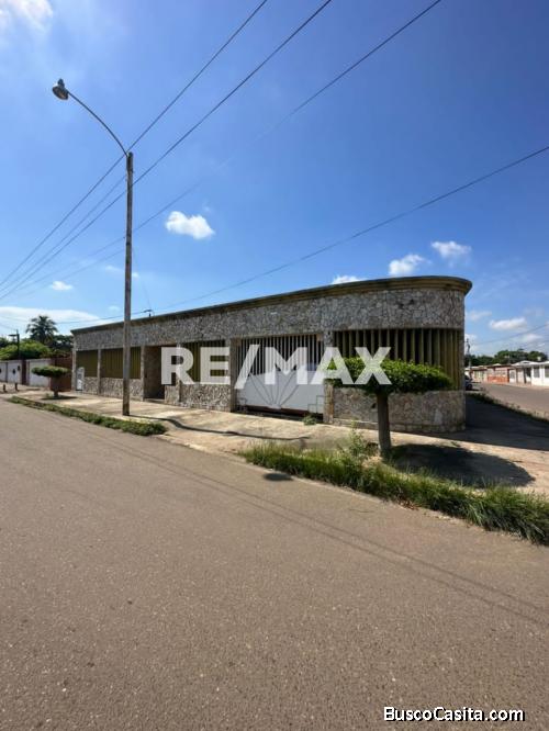 Casa En Venta Urb. La Floresta. Remax Millenium