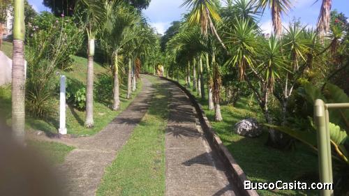 Hacienda lista para la venta de más de media hectárea de terreno, situada en Cúa, Estado Miranda: