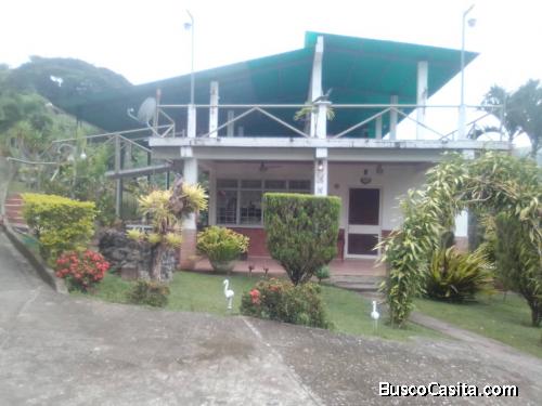 Hacienda lista para la venta de más de media hectárea de terreno, situada en Cúa, Estado Miranda:
