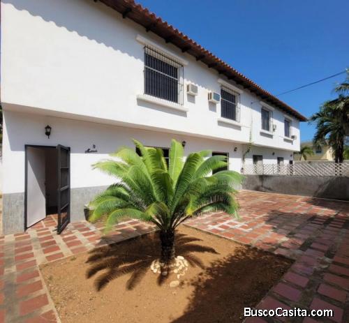 Hermosa propiedad con casa en buen estado de venta en la isla Margarita