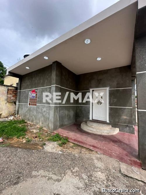 Local Comercial en Venta. Sect. Valle Frío. Remax Millenium
