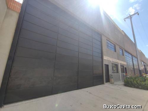 En venta Galpón 321mts2 Av. Las Ferias