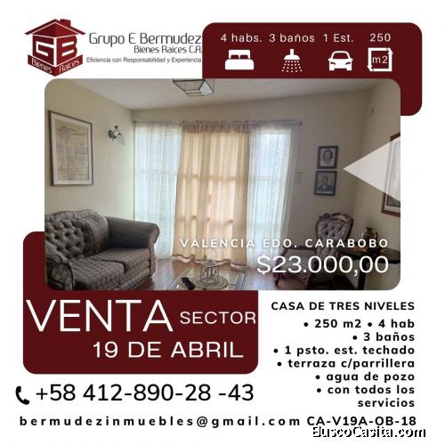 Amplia casa de 3 niveles en Venta en Sector 19 de Abril, Valencia. CA-V19A-OB-18