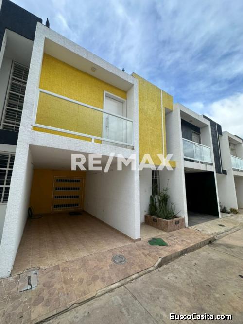 TownHouse en Venta Villa Monaco..Remax Millenium