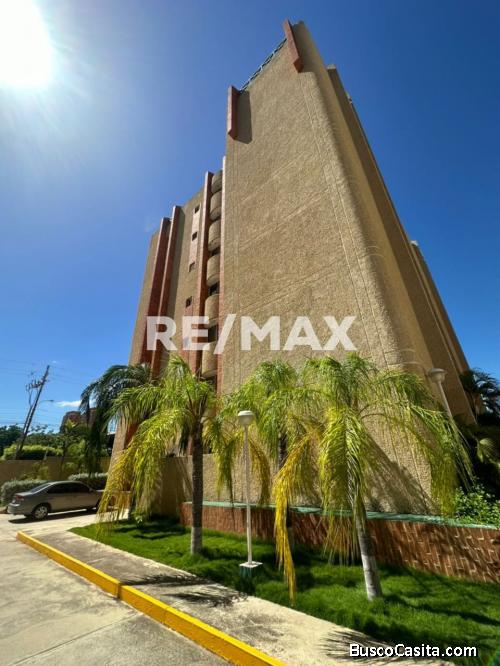 Apartamento Res. Pequeña Europa. Remax Millenium