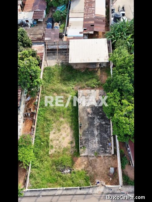 Terreno en Venta. Barrio Villa Los Robles C2. Remax Millenium