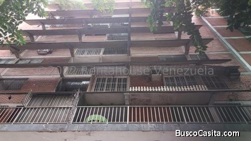 Apartamento en venta Sabana Grande 24-17178