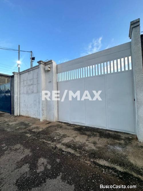 Galpón Alquiler Cañada Honda. Remax Millenium
