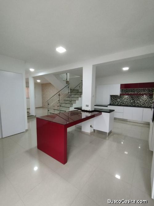 Casa en Urbanización Cañas Dulces