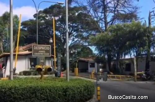 EN VENTA LUJOSA CASA EN JUNKO COUNTRY CLUB