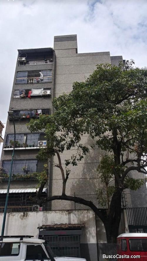 Excelente Apartamento en Venta en la Av. La Paz (Calle Rotaria), Paraíso. Listo # 0426-913.89.24
