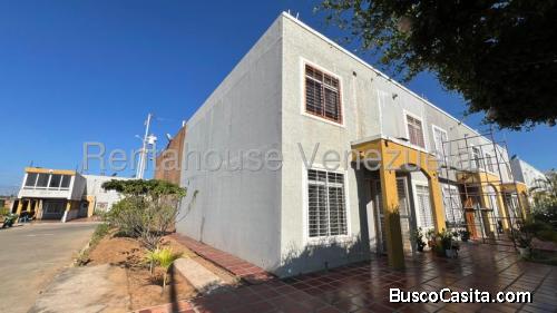 Townhouse en venta Via La Concepcion 