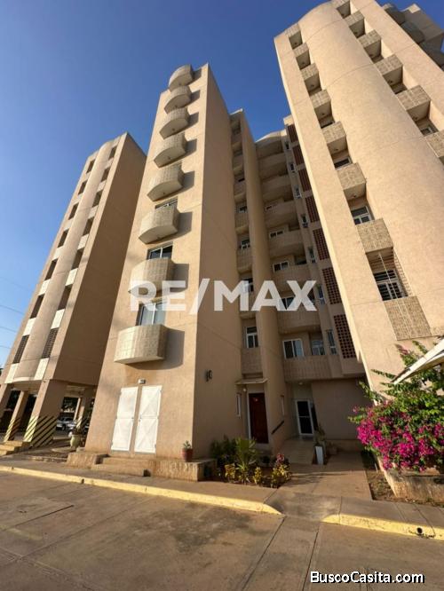 Apartamento En Res. Los Benchis. Remax Millenium